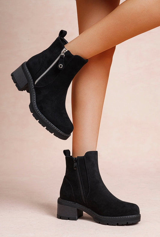 Damen Stiefeletten mit Blockabsatz – Minimalistischer Look & Alltagstauglicher Komfort