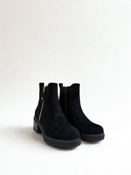 Ankle Boots in Schwarz
