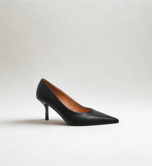 Stilettos aus Kunstleder